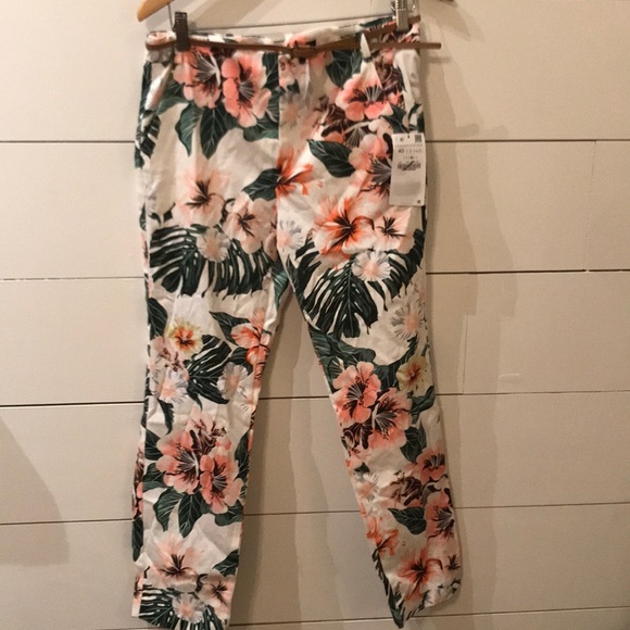 Zara Pants - NWT! Zara Basic floral cropped trouser with belt 8